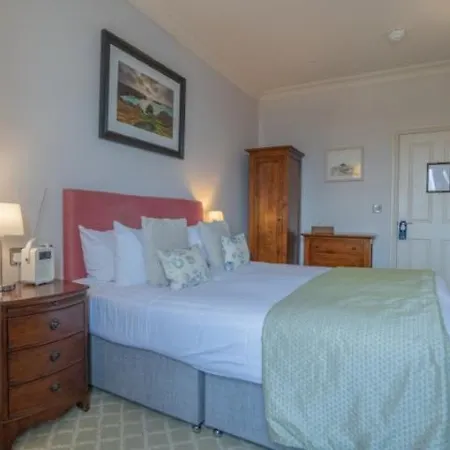 Cove & Otel
