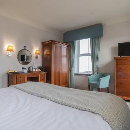 Otel Cove & Mullion