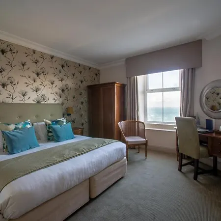 Otel Cove & Mullion