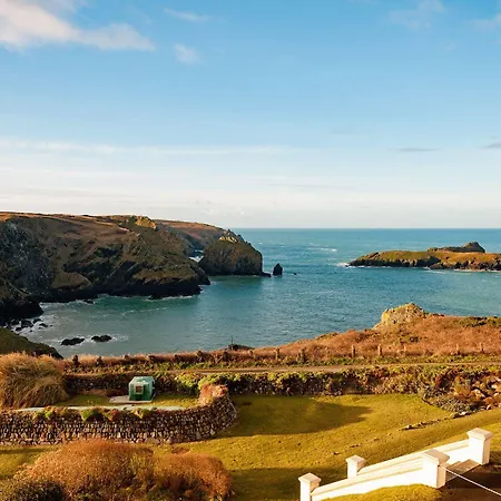 Otel Cove &