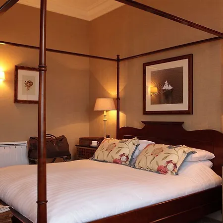 Otel Cove & 4*