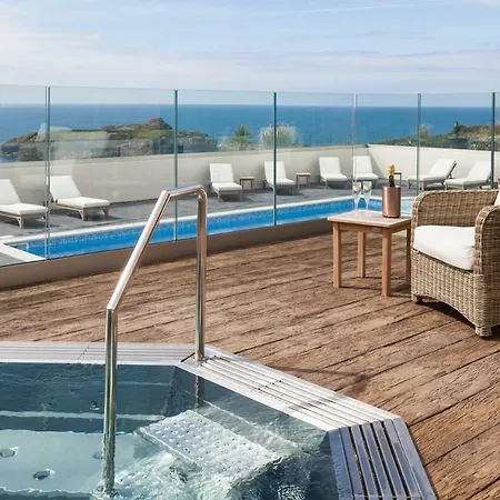 Otel Cove & 4*