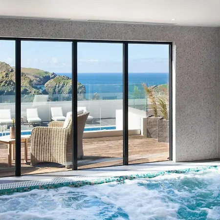 Cove & 4*